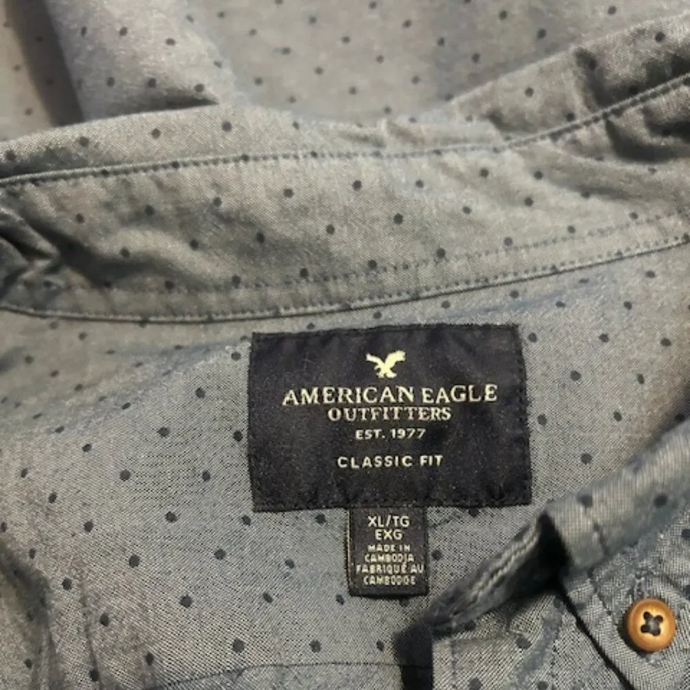 American Eagle Outfitters Blue button-down shirt, size XL